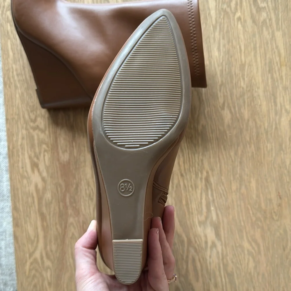 Target camel booties - Picture 3 of 4